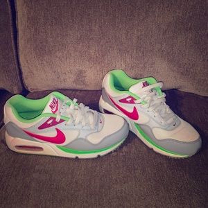 Women’s Nike Air shoes